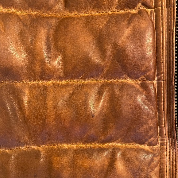Men's Brown Quilted Vest - Picture 4 of 6